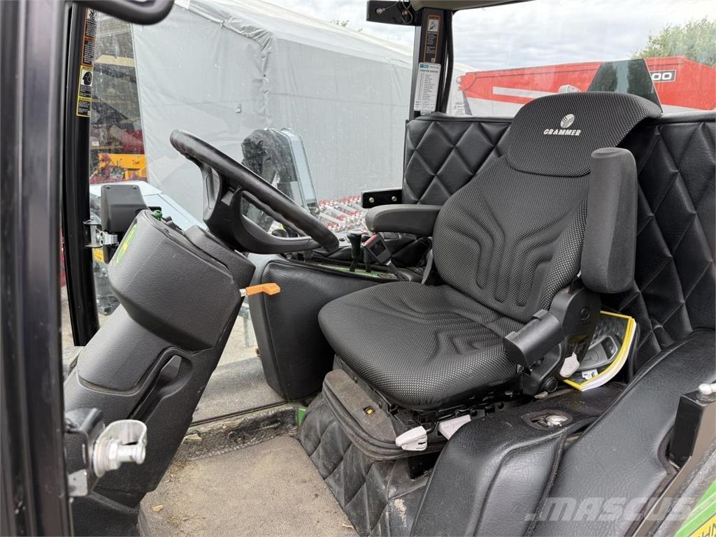 John Deere 1585 工具车