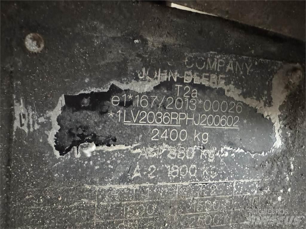 John Deere 2036R 小型拖拉机