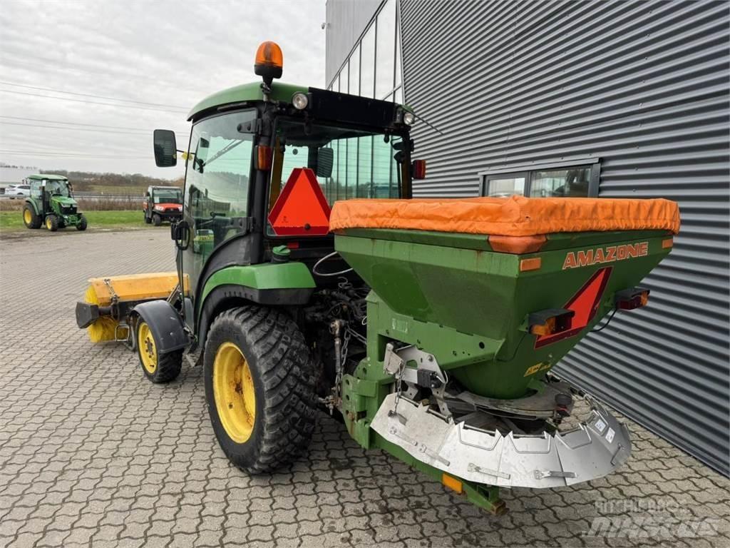 John Deere 2036R 小型拖拉机