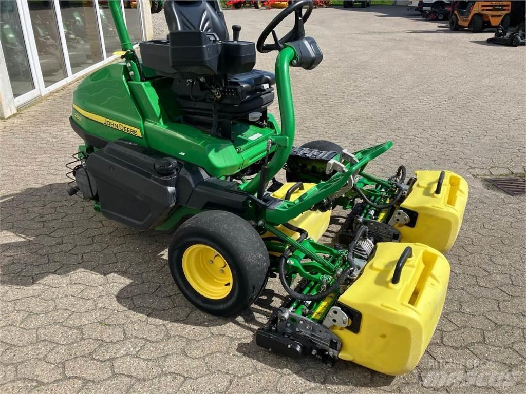 John Deere 2700 球道割草机