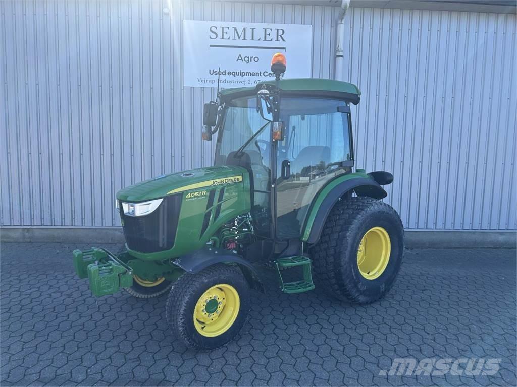 John Deere 4052R 小型拖拉机