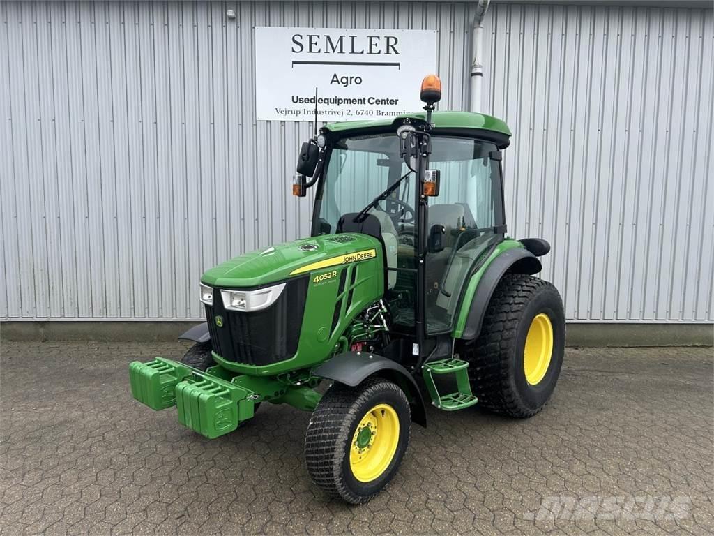 John Deere 4052R 小型拖拉机