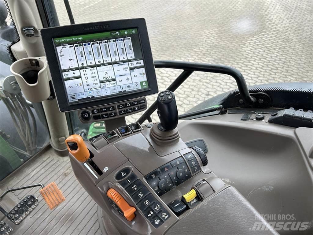 John Deere 6215R 拖拉机/农用车