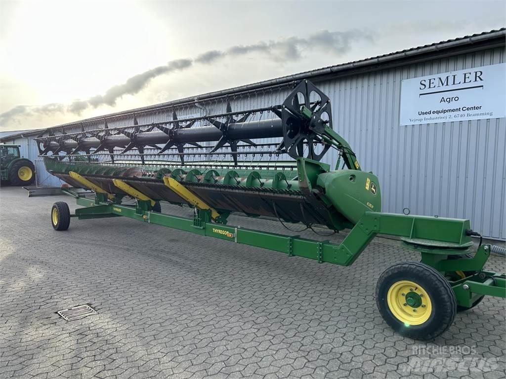John Deere 635R 联合收割机头