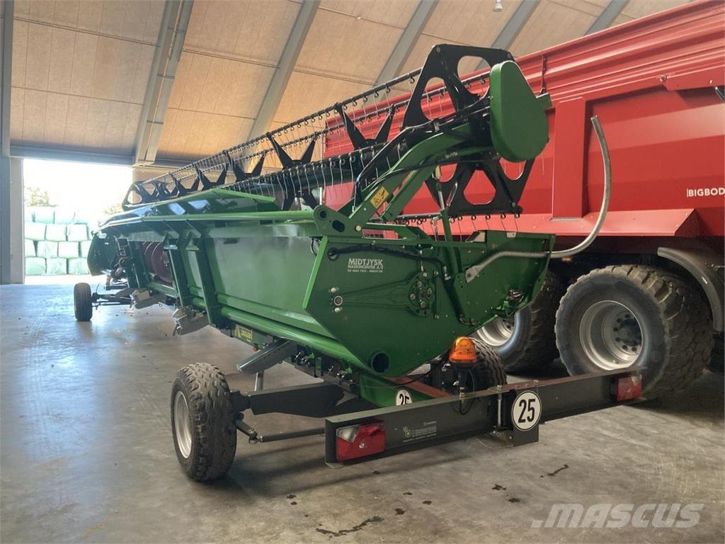 John Deere 635R 联合收割机头