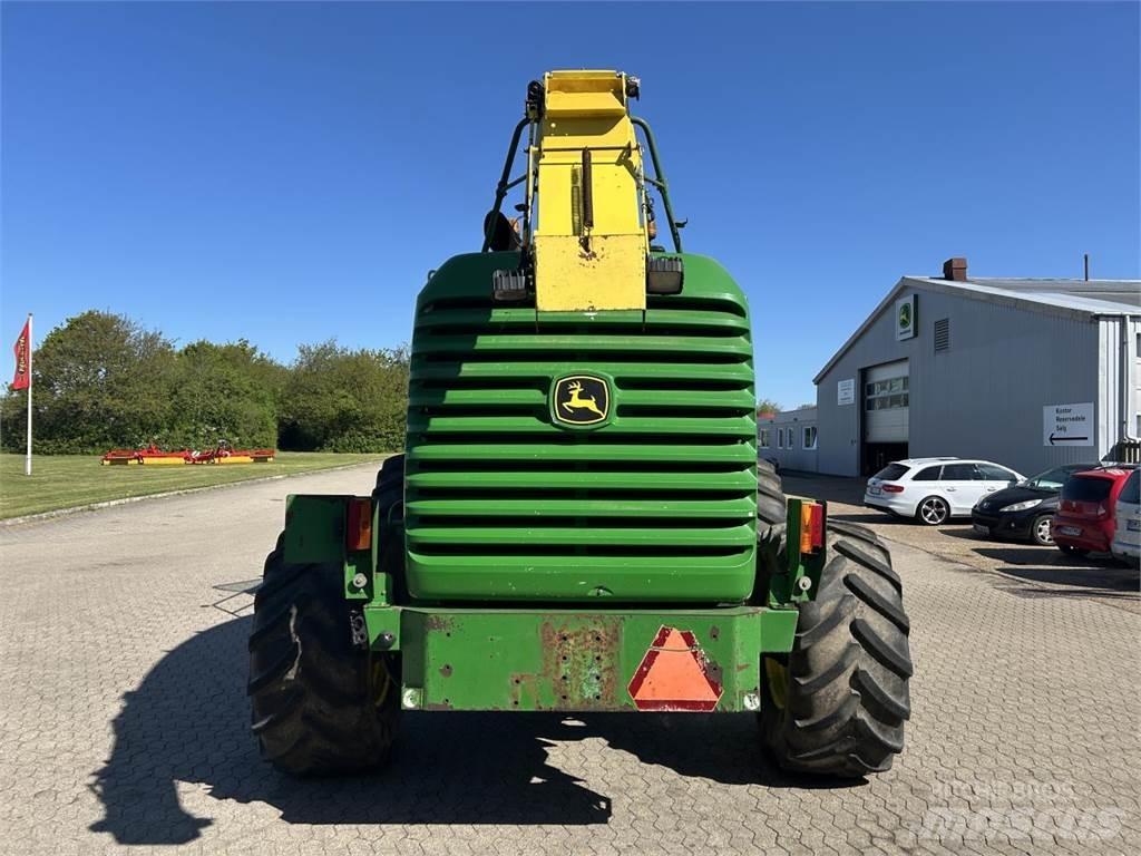 John Deere 7400 青饲料收获机