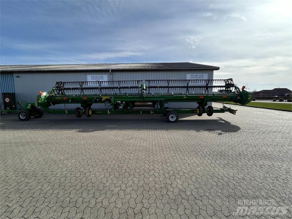 John Deere 740D 联合收割机头