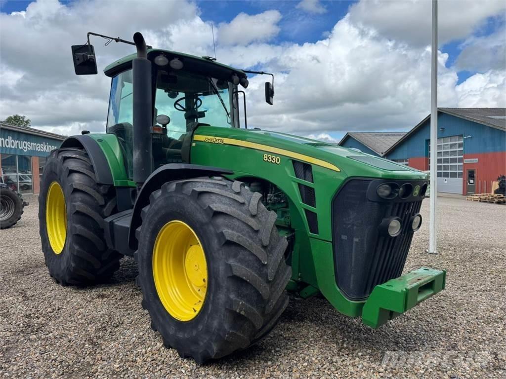 John Deere 8330 拖拉机/农用车