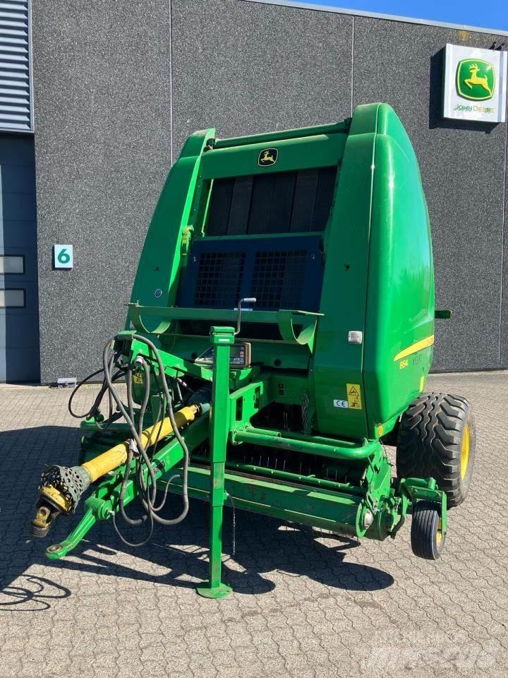 John Deere 864 圆捆打捆机