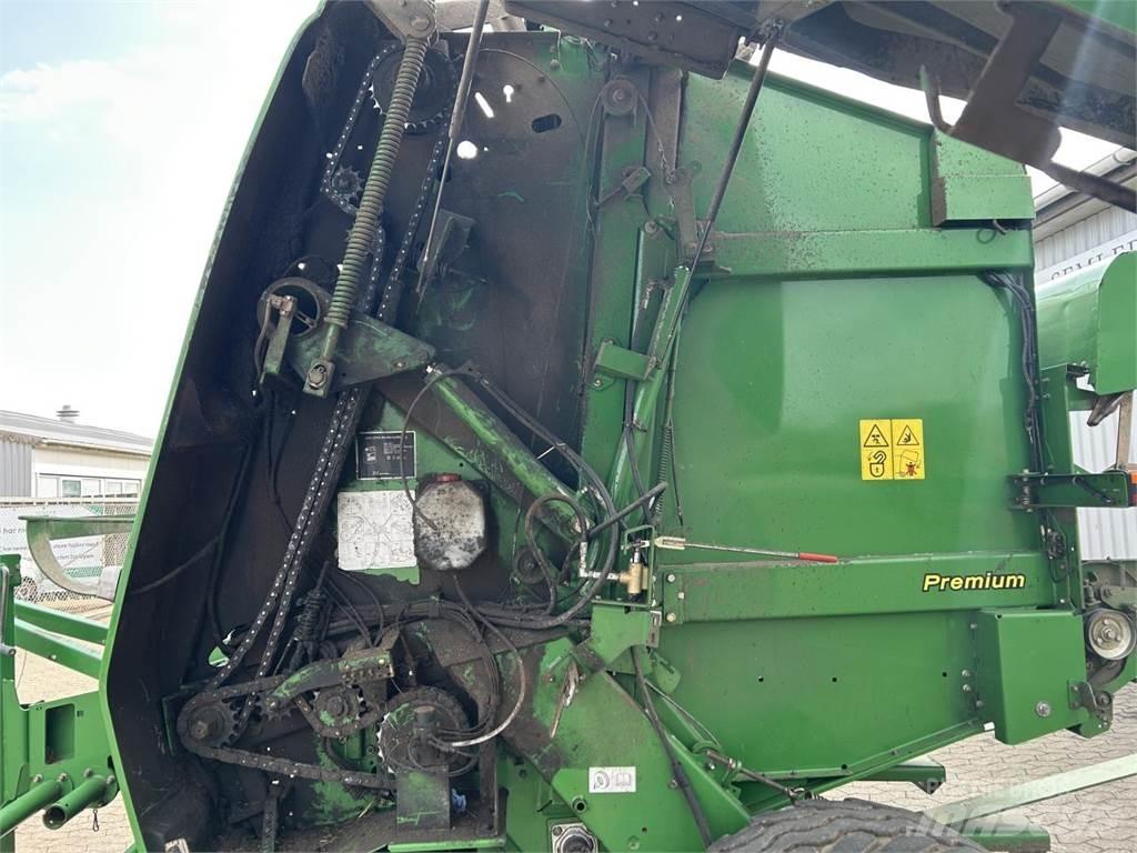 John Deere 864 圆捆打捆机