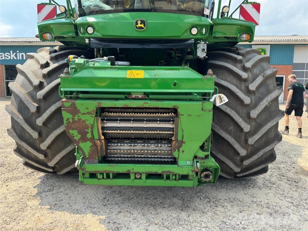 John Deere 8700 青饲料收获机