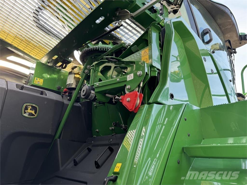 John Deere 9800 青饲料收获机