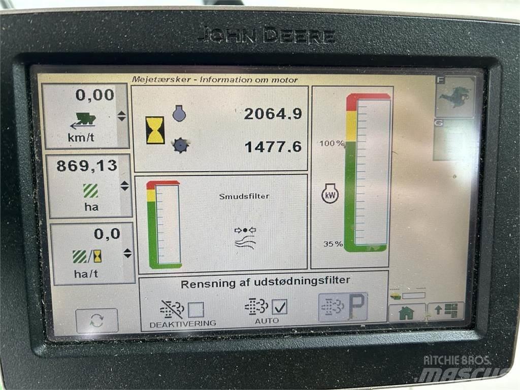 John Deere S690 联合收割机