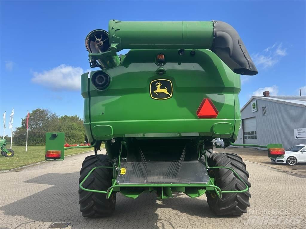 John Deere S785 联合收割机