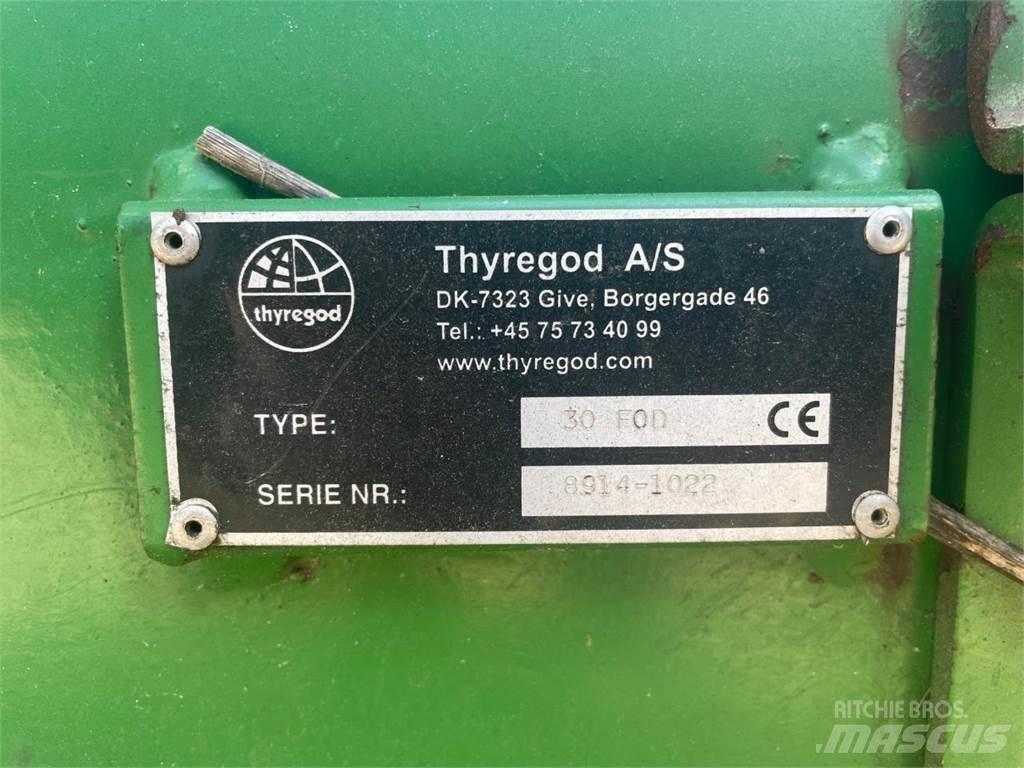 John Deere T670I 联合收割机