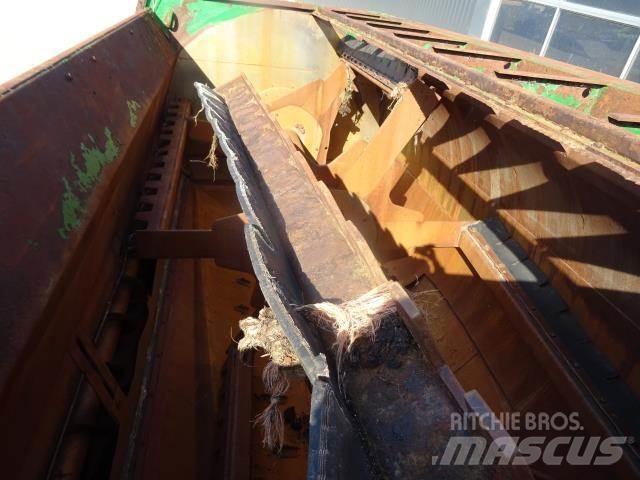 Keenan MF 380 青饲料搬运车