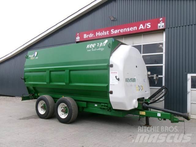 Keenan MF380 青饲料搬运车