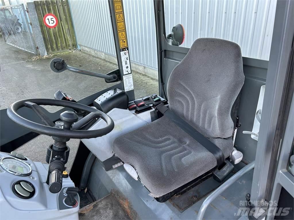 Kramer KL12.5 小型装载机