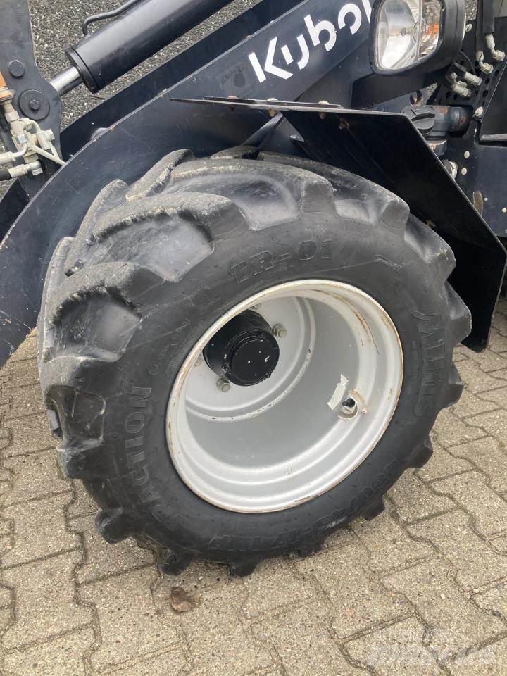 Kubota RT280 小型装载机