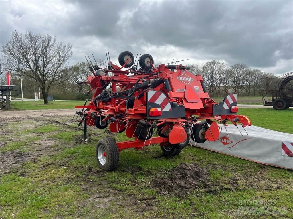 Kuhn 13M SPREDER 犁耙和摊草机