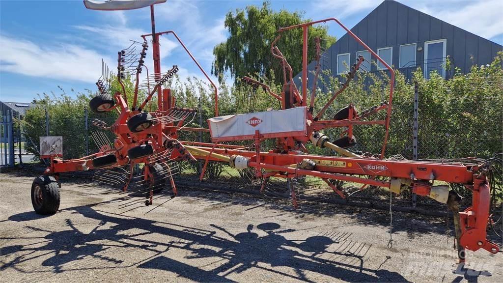 Kuhn GA6520 犁耙和摊草机