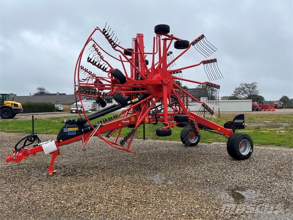 Kuhn GA9531 + 犁耙和摊草机