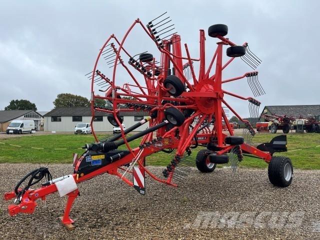 Kuhn GA9531 + 犁耙和摊草机