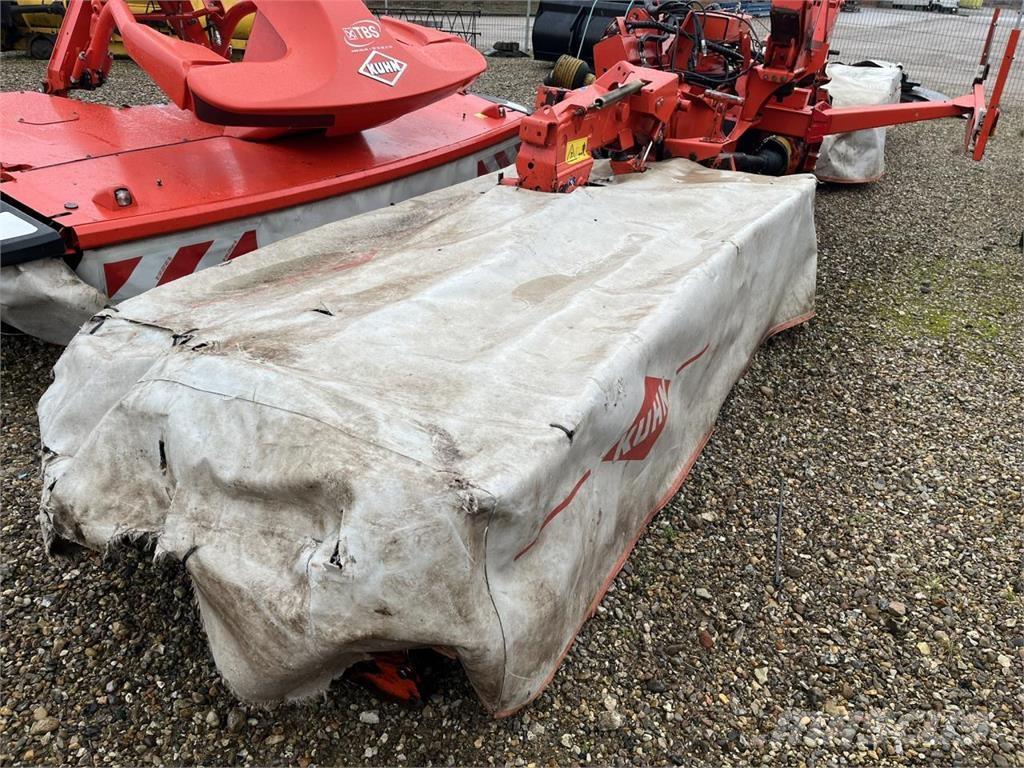 Kuhn GMD 883 收割机