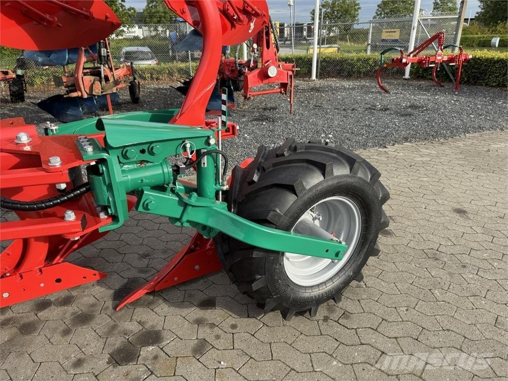 Kverneland 3300S 双向犁
