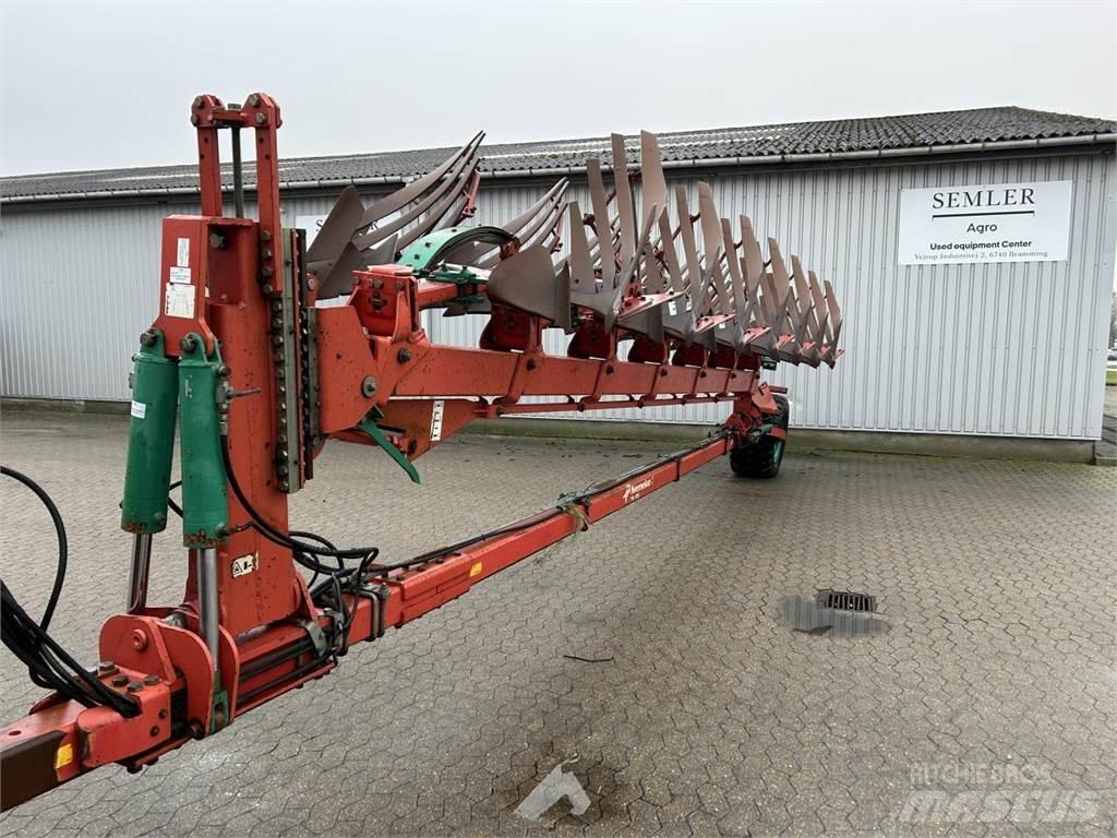 Kverneland PB100 双向犁