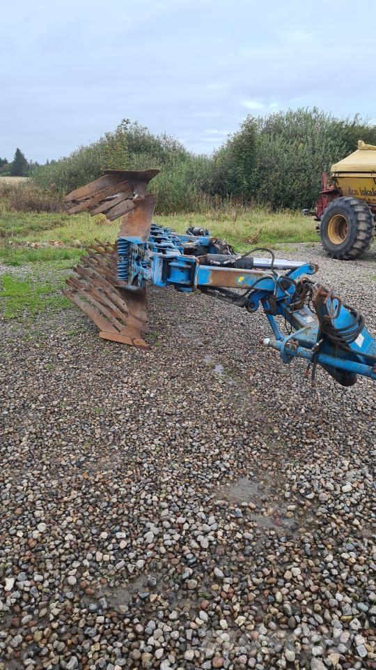 Lemken 6 F 双向犁