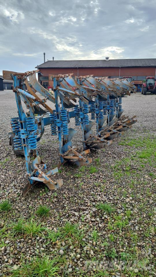 Lemken 6 F 双向犁