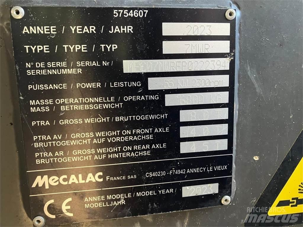 Mecalac 7MWR 轮式挖掘机