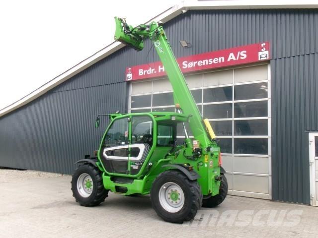 Merlo TF42.7 伸缩臂叉装车|叉装车