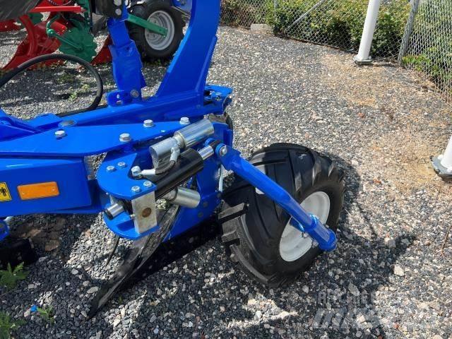 New Holland PMH4 双向犁