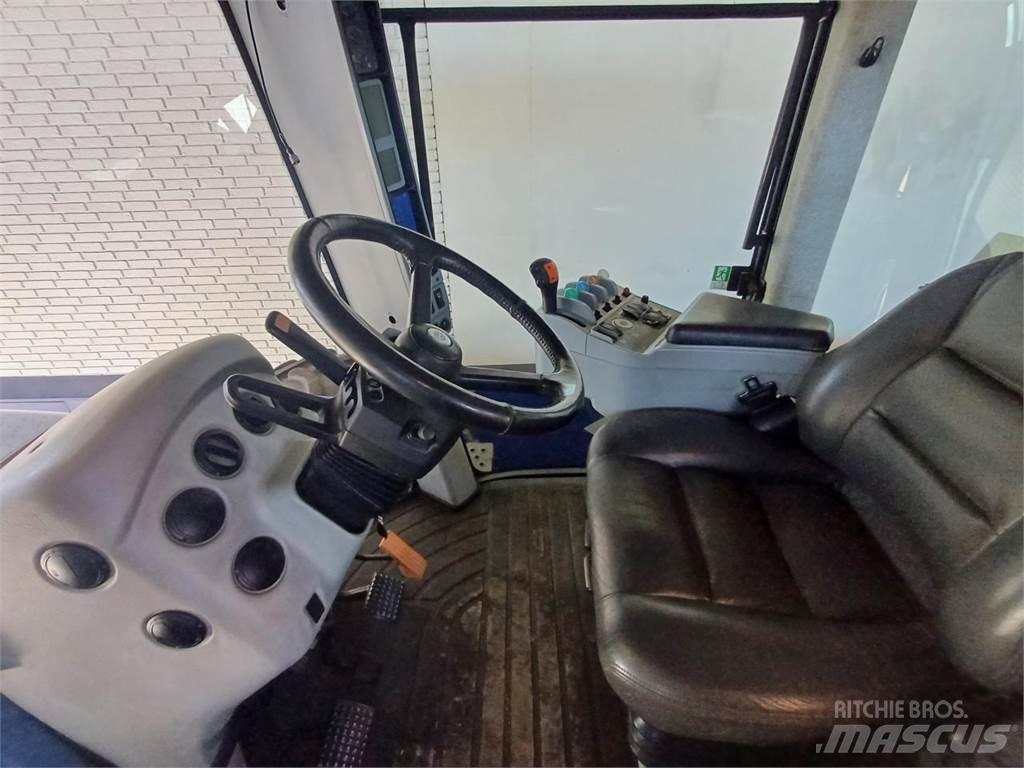 New Holland T9040 拖拉机/农用车