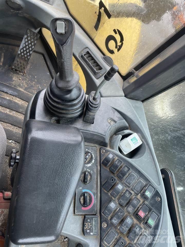 New Holland W190B 轮式装载机