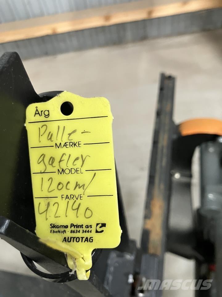  PALLEGAFLER 前装载和挖掘机