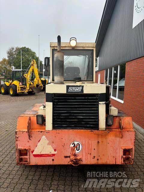 Schaeff SKL 840 小型装载机