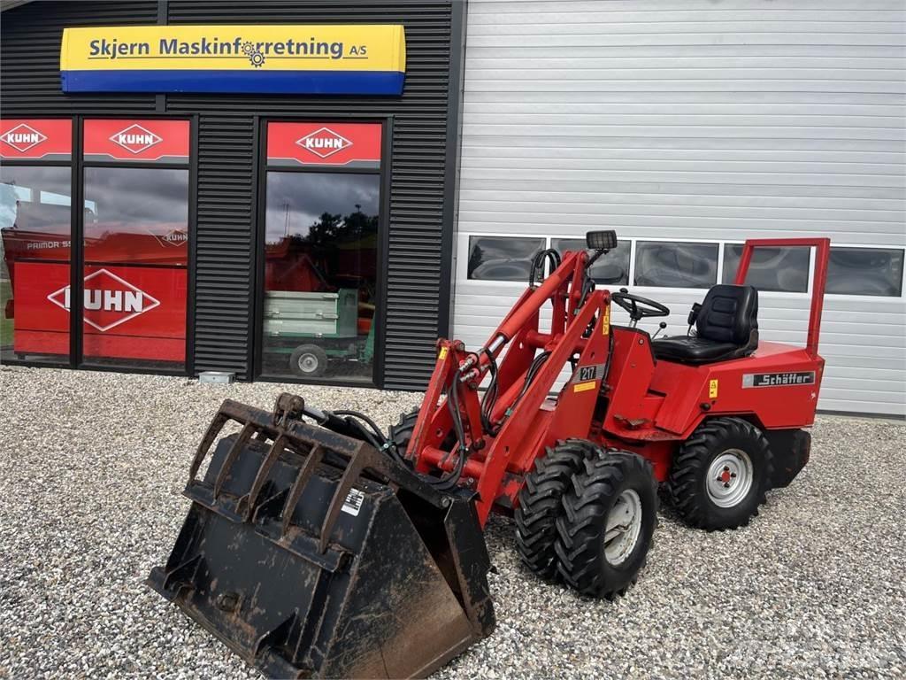 Schäffer 217 小型装载机
