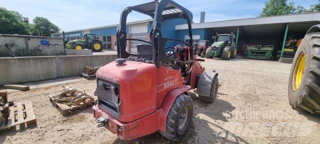 Schäffer 2345T 小型装载机