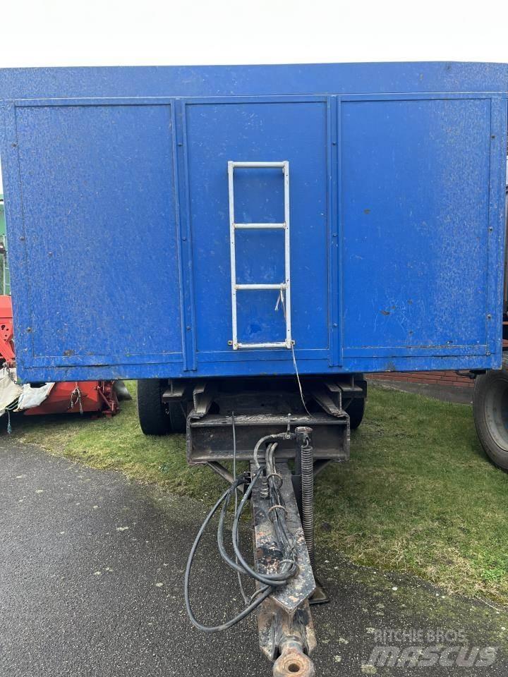  TIPVOGN 自卸拖车