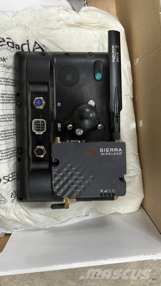 Trimble GFX-750 GPS全球定位系统