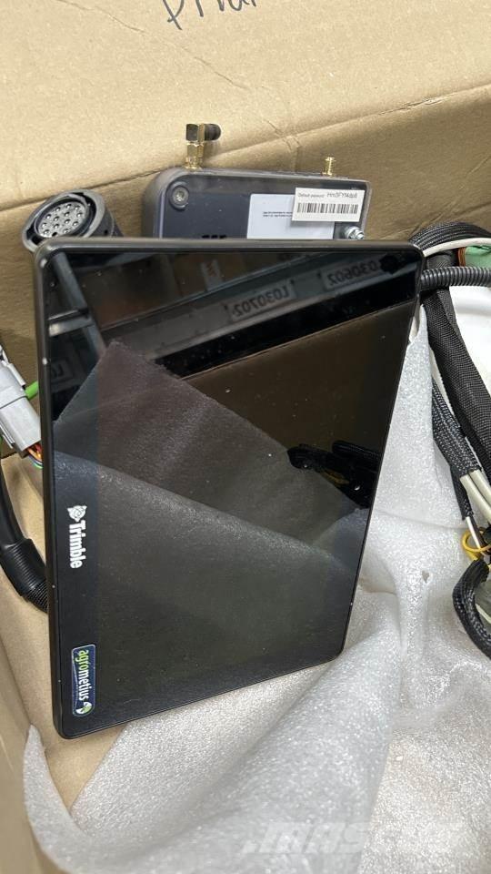 Trimble GFX-750 GPS全球定位系统