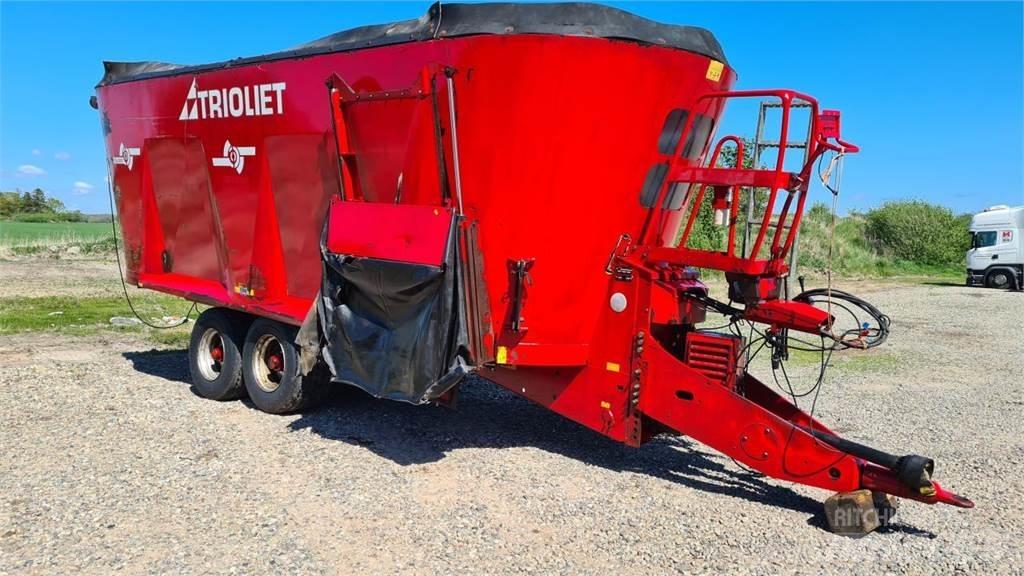 Trioliet 3000-3 青饲料搬运车