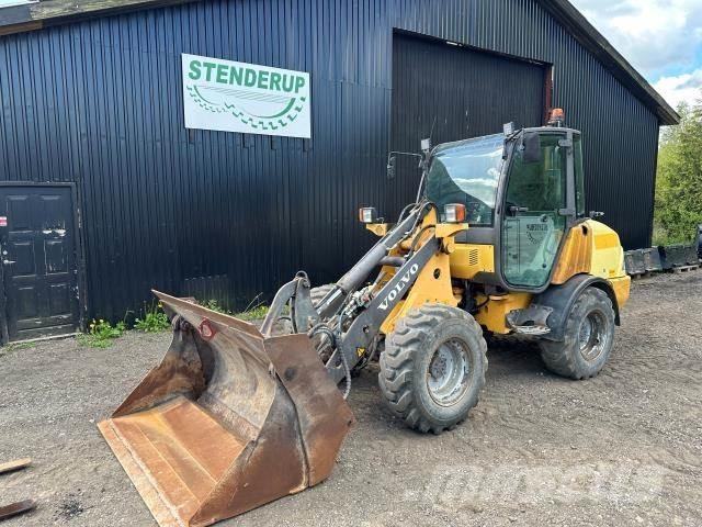 Volvo L25 B 小型装载机