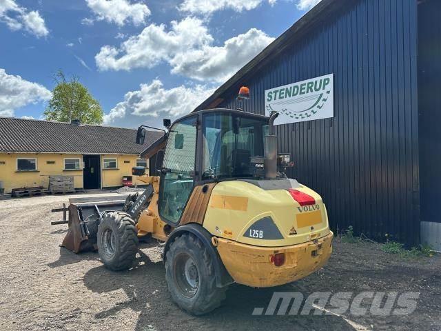 Volvo L25 B 小型装载机