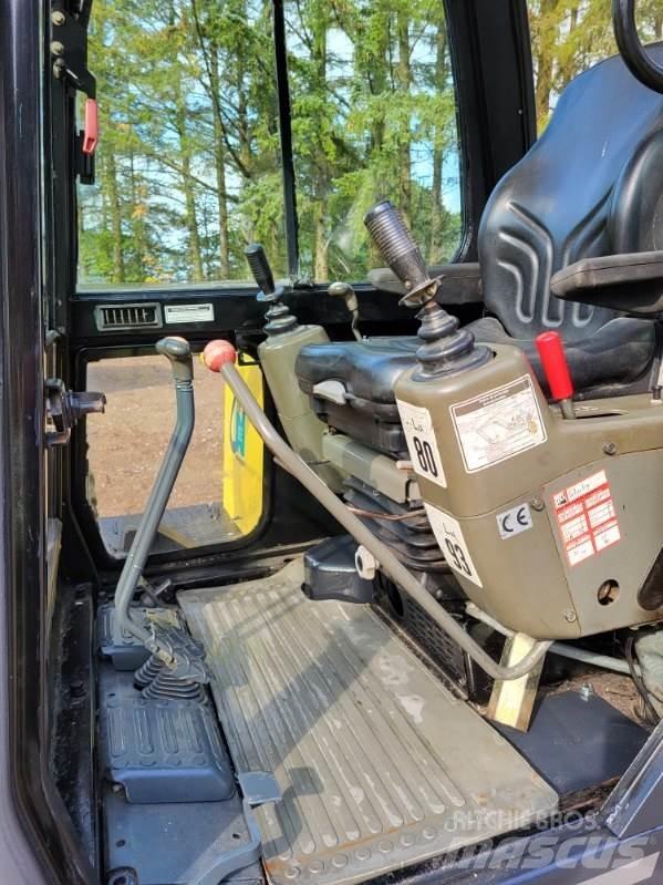 Yanmar B50 小型挖掘机
