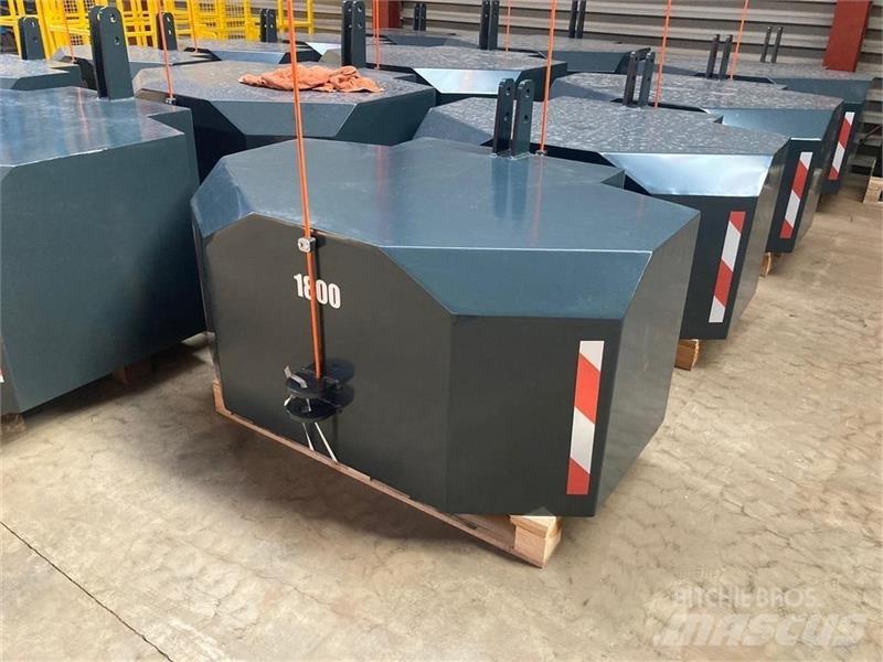  - - -  1800 KG 前配重块