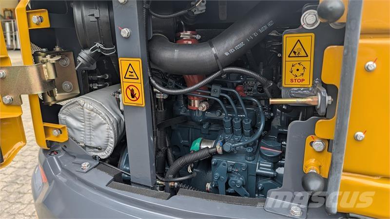 XCMG Xe27e 小型挖掘机